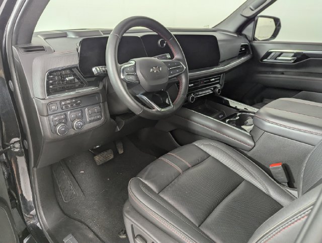 Used 2025 Chevrolet Suburban RST w/ Comfort Package AWD/4WD image 11