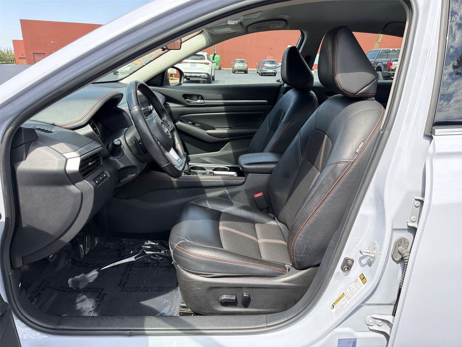 Used 2024 Nissan Altima 2.5 SR FWD image 12
