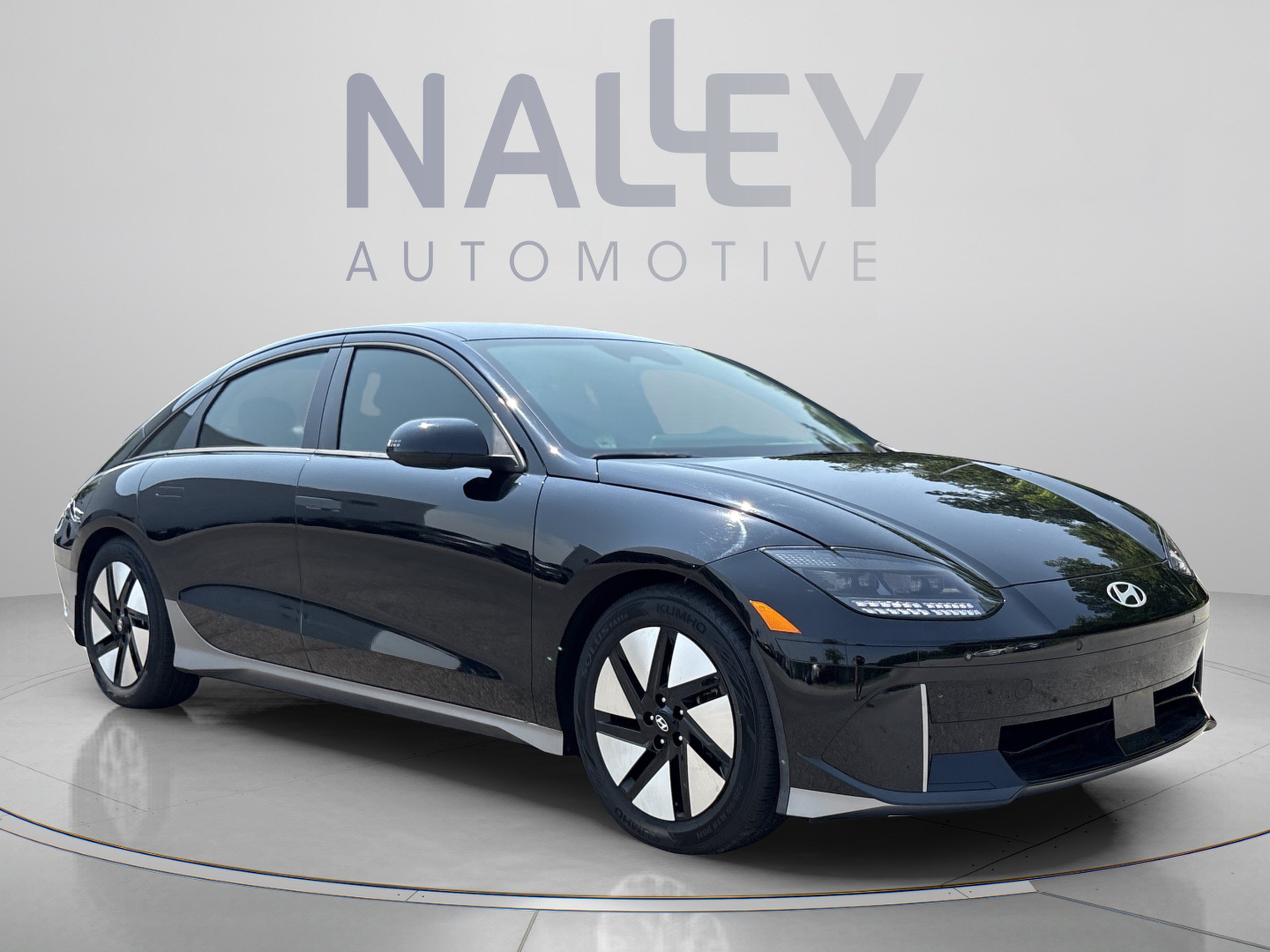 Used 2023 Hyundai Ioniq 6 SE RWD image 5