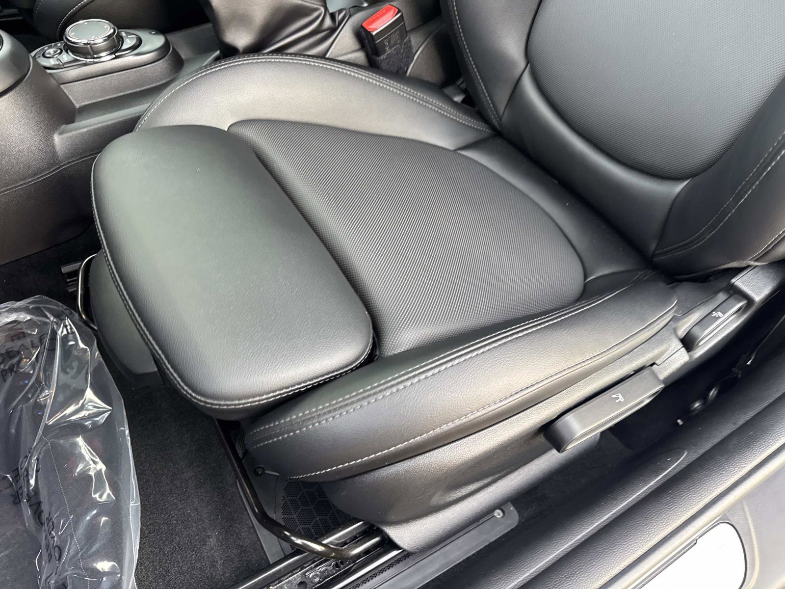 Used 2018 MINI Cooper S image 14