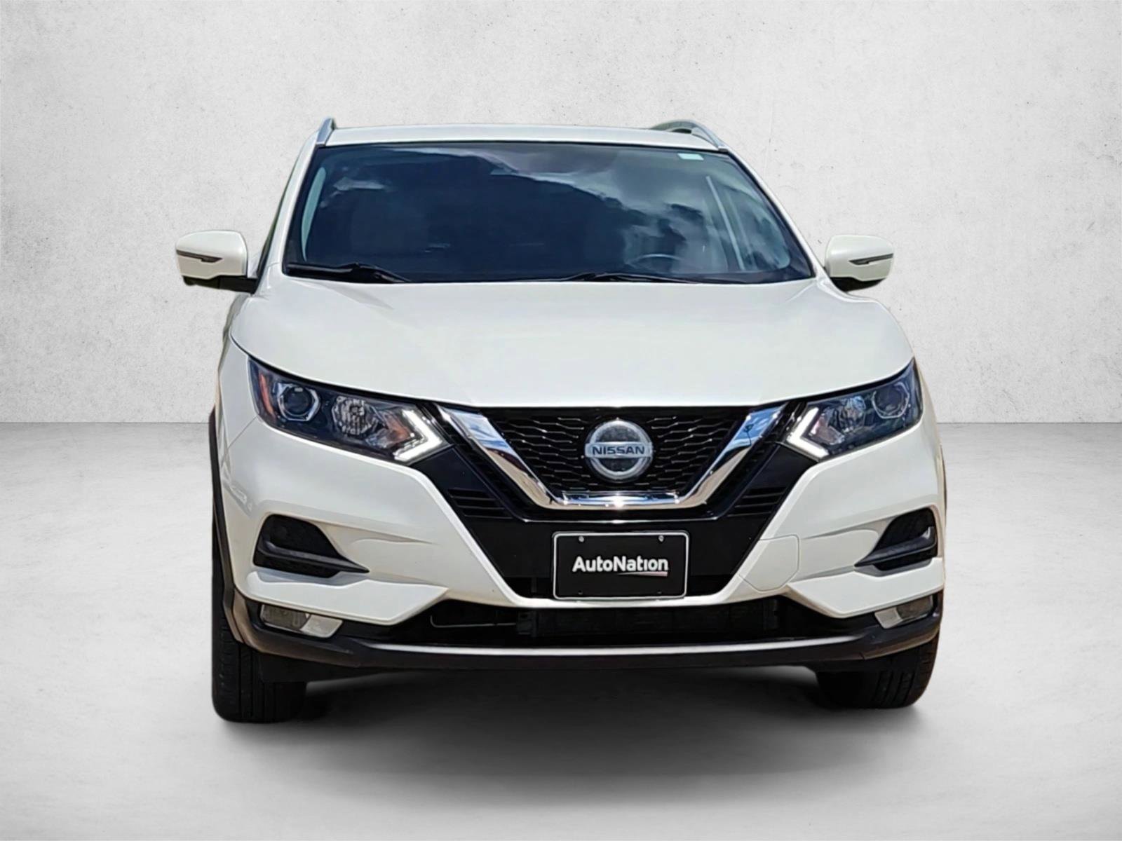 Used 2022 Nissan Rogue Sport SV w/ Technology Package FWD image 3
