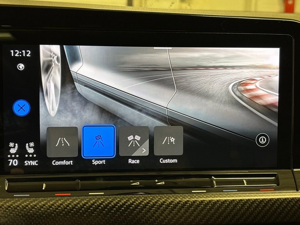 Used 2023 Volkswagen Golf 20th Anniversary Edition AWD/4WD image 36