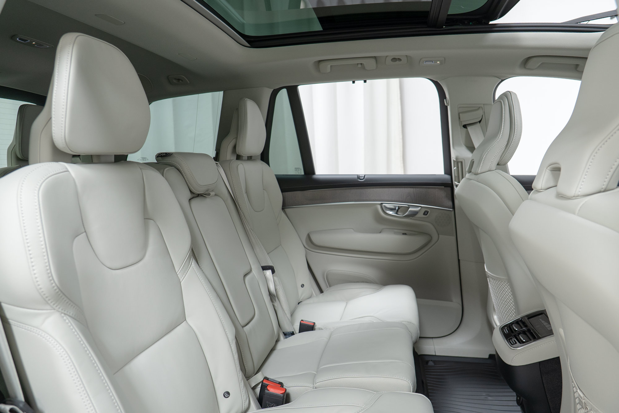 New 2027 Volvo XC90 B6 Ultra AWD/4WD image 24