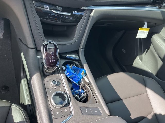 New 2025 Cadillac XT6 Luxury image 29