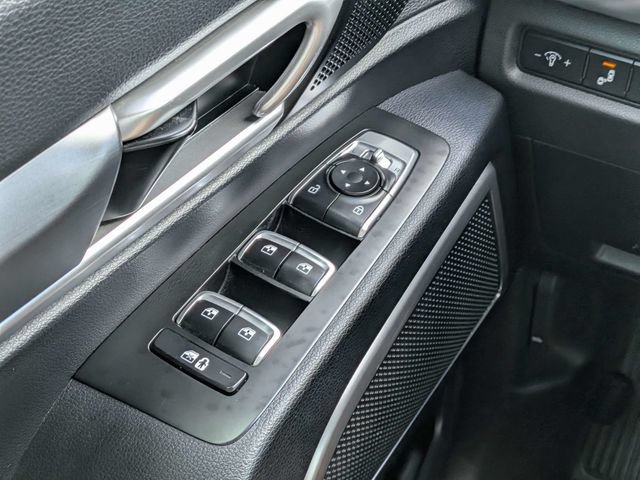 Used 2022 Kia Telluride LX FWD image 19