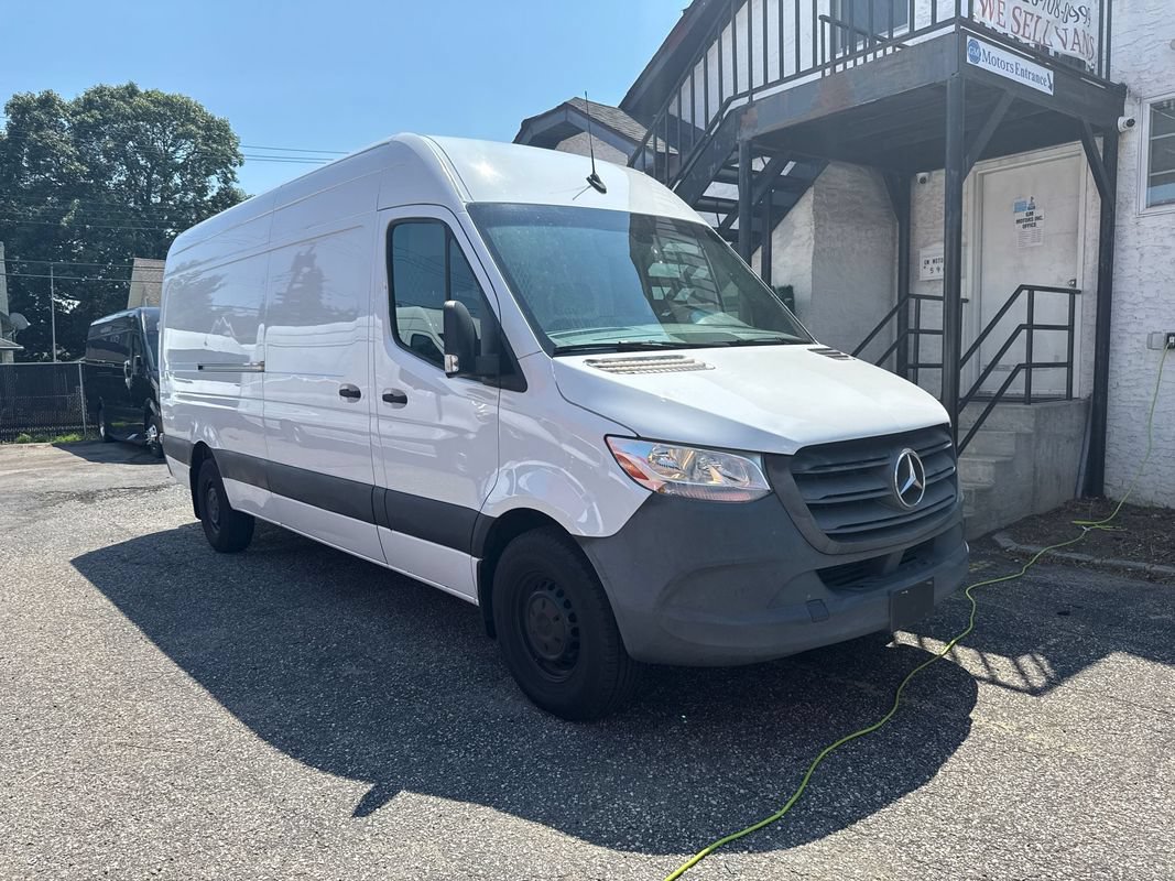 Used 2021 Mercedes-Benz Sprinter 2500 image 8