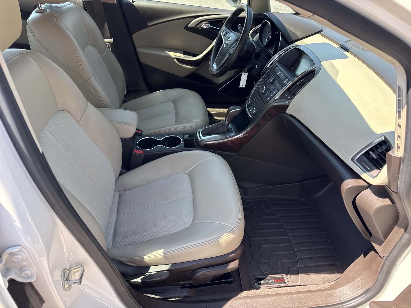 Used 2015 Buick Verano FWD image 27