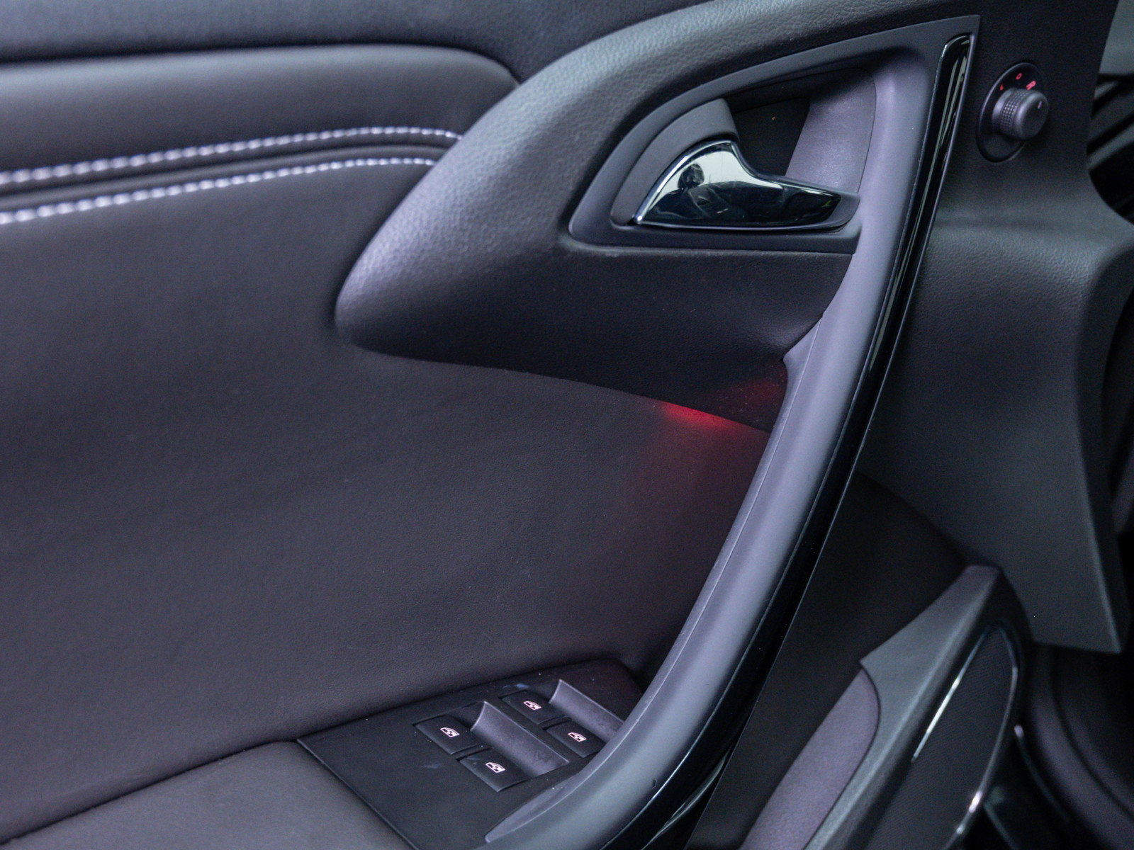 Used 2018 Buick Cascada Premium image 17