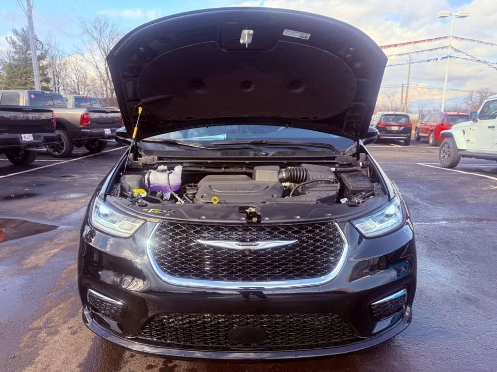 New 2026 Chrysler Pacifica Select FWD image 24