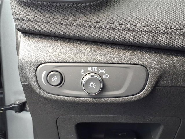 Used 2025 Chevrolet TrailBlazer LT w/ LT Cold Weather Package image 15