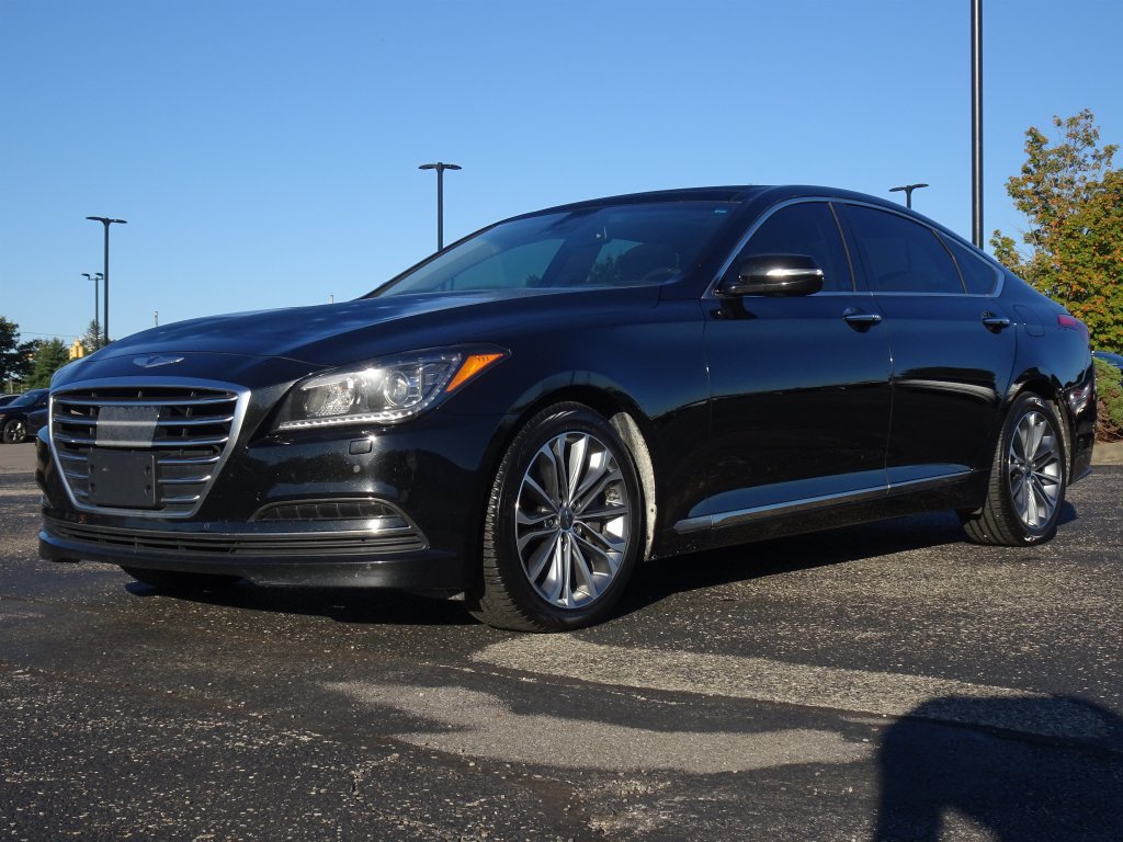 Used 2015 Hyundai Genesis 3.8 w/ Option Group 03 AWD/4WD image 33
