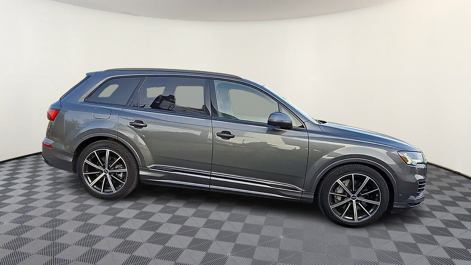 Used 2024 Audi Q7 3.0T Prestige image 9