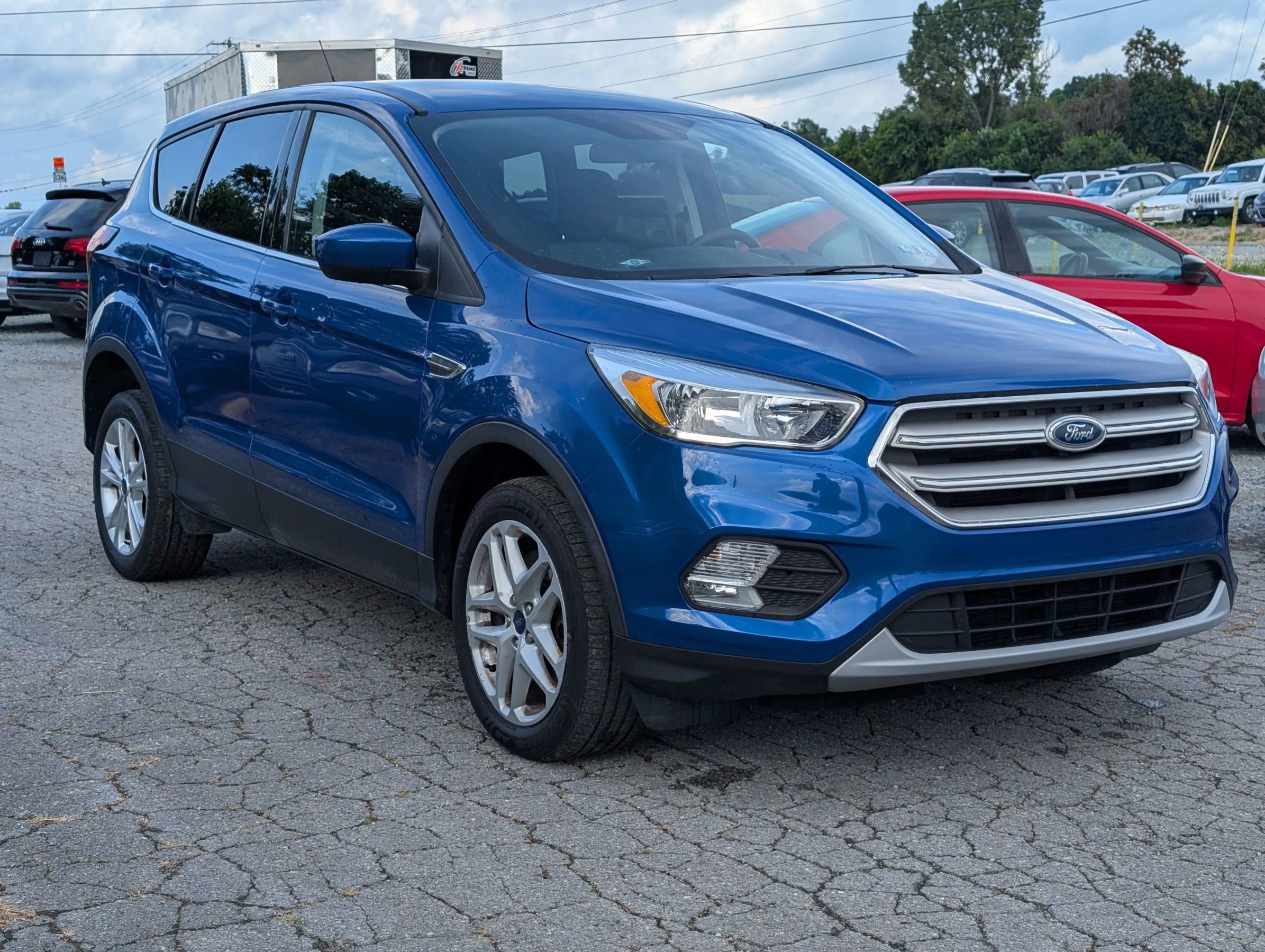 Used 2019 Ford Escape SE image 9
