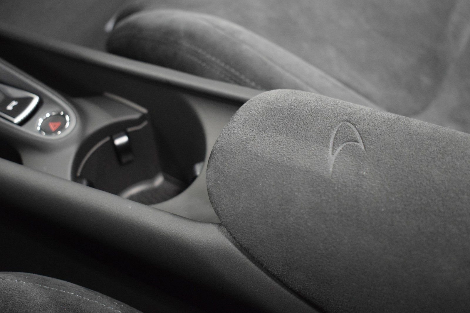 New 2026 McLaren Artura image 34