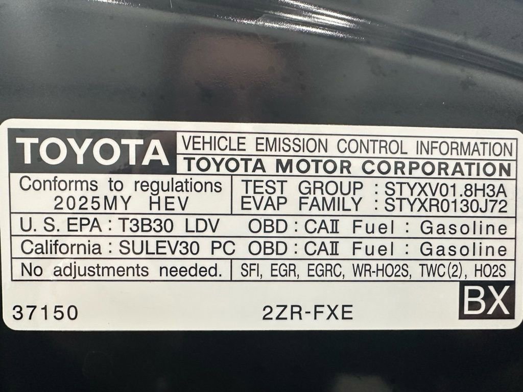 Used 2025 Toyota Corolla LE image 69