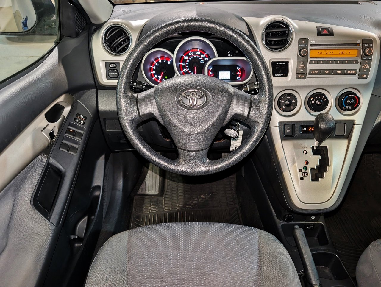Used 2009 Toyota Matrix S image 2