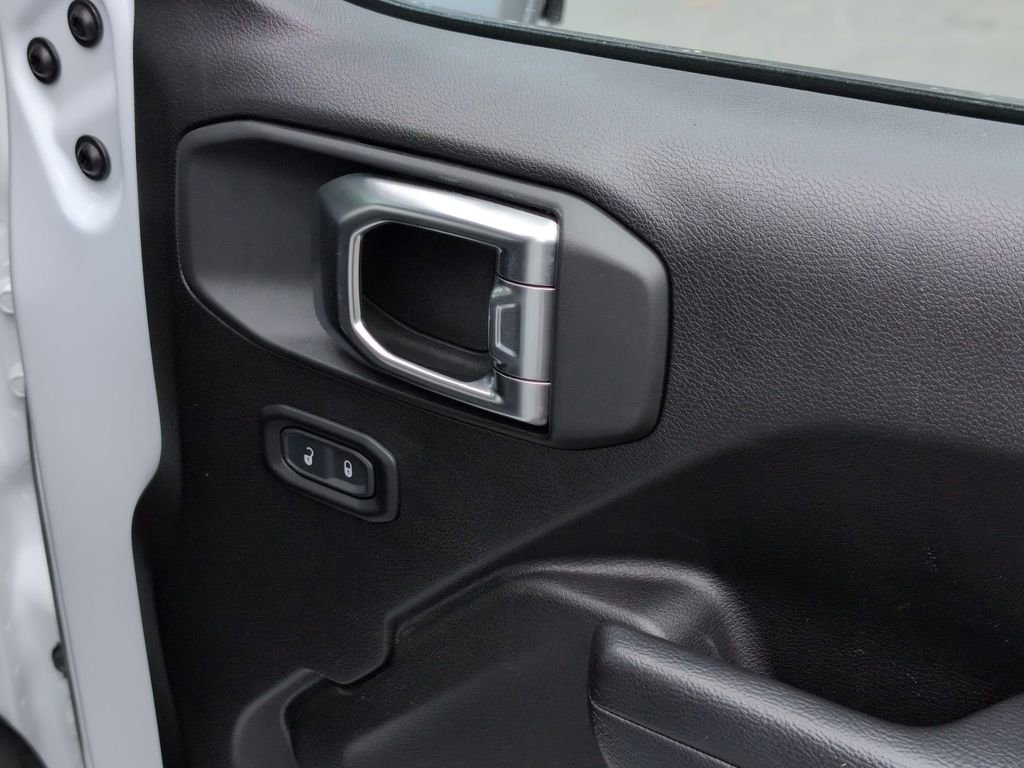 Used 2025 Jeep Wrangler Unlimited Rubicon image 34