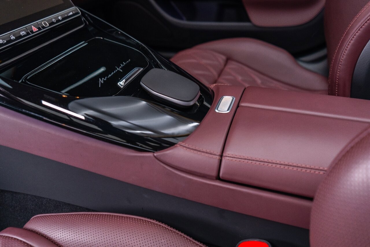 Used 2024 Mercedes-Benz SL 55 AMG 4MATIC w/ Manufactur Interior Package image 28