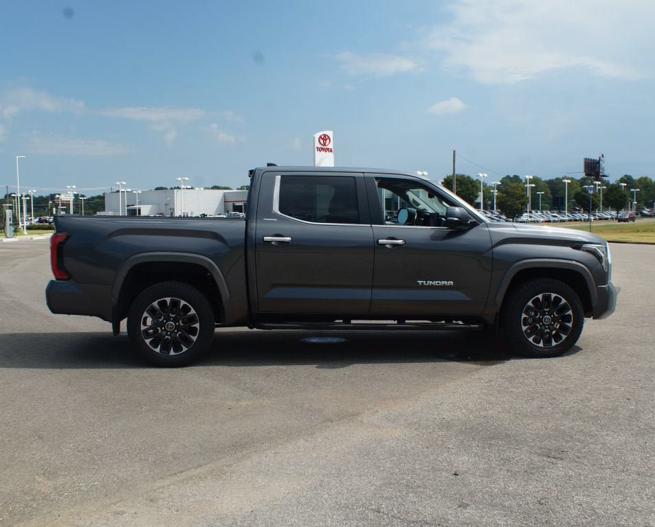 Used 2024 Toyota Tundra Limited AWD/4WD image 22
