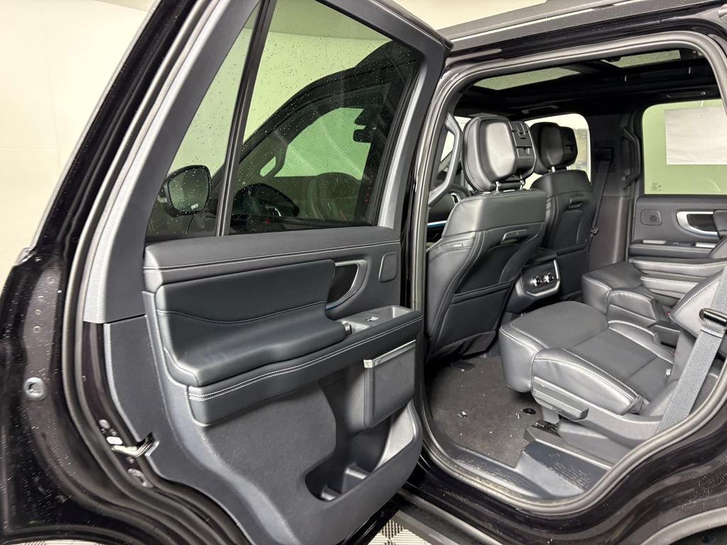 New 2026 Ford Expedition Platinum w/ Stealth Performance Package AWD/4WD image 33