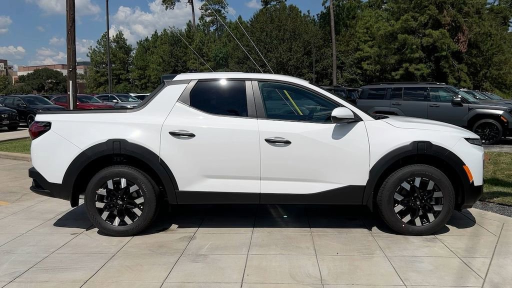 Used 2025 Hyundai Santa Cruz SE image 15