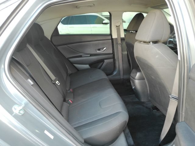 Used 2026 Hyundai Elantra SE FWD image 22