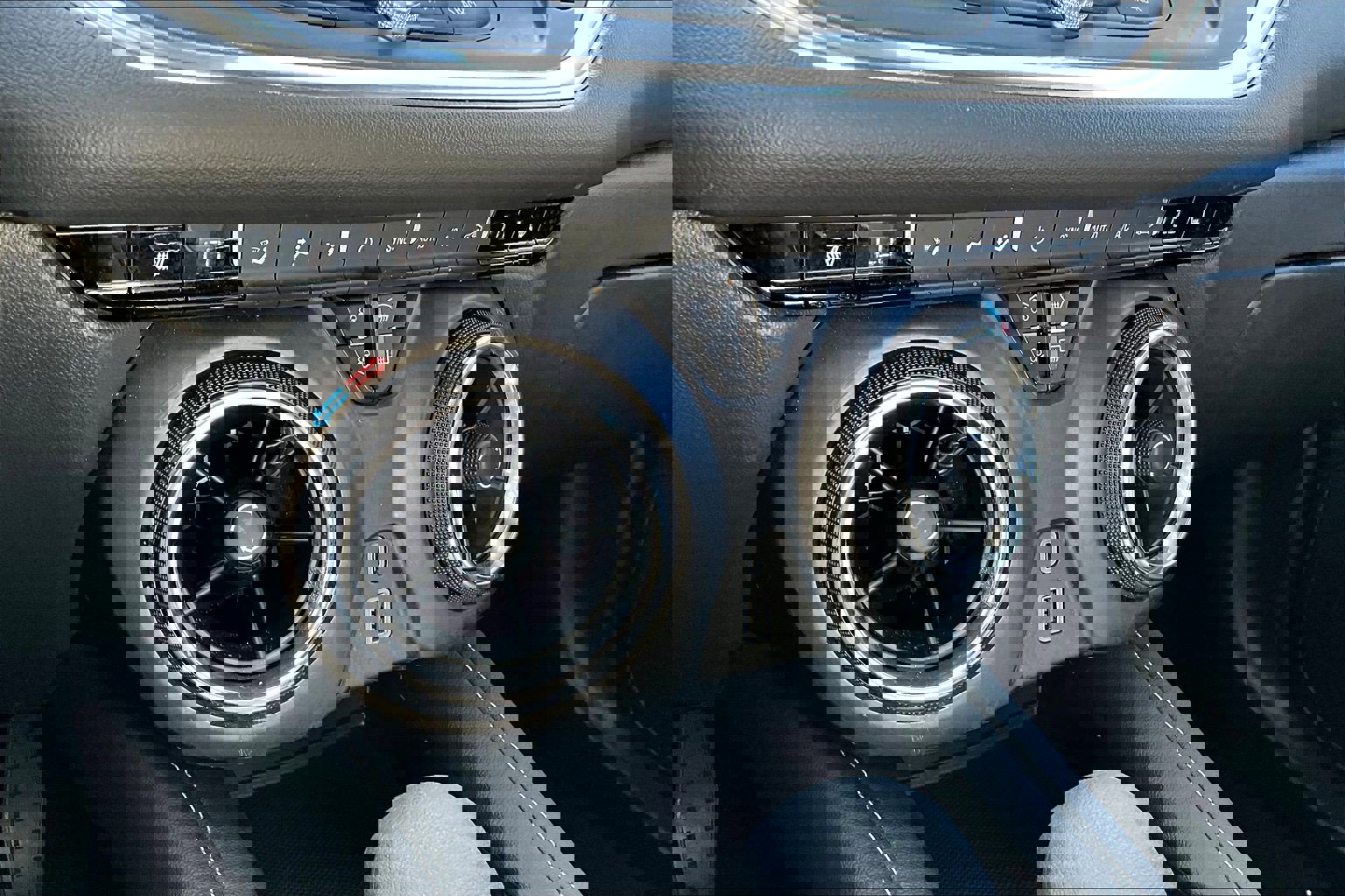 Certified 2026 Chevrolet Blazer LT image 24