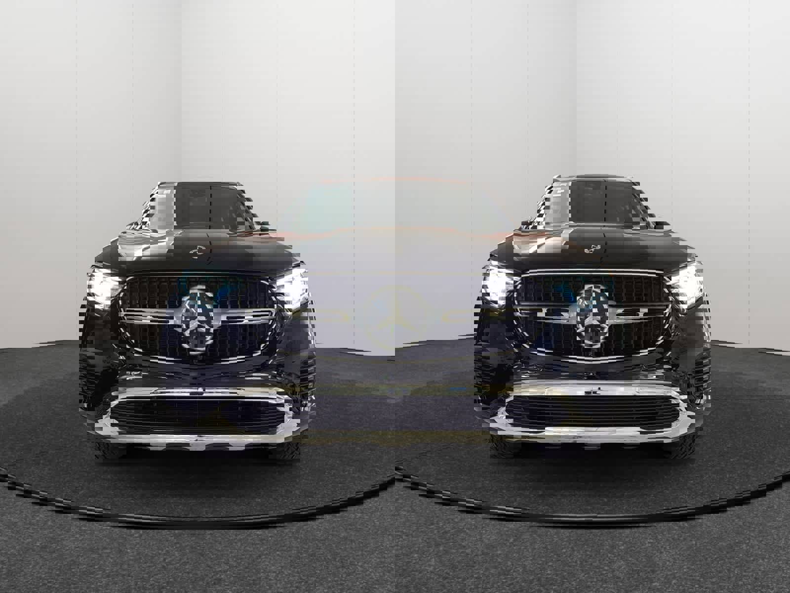 Certified 2025 Mercedes-Benz GLC 300 4MATIC image 2