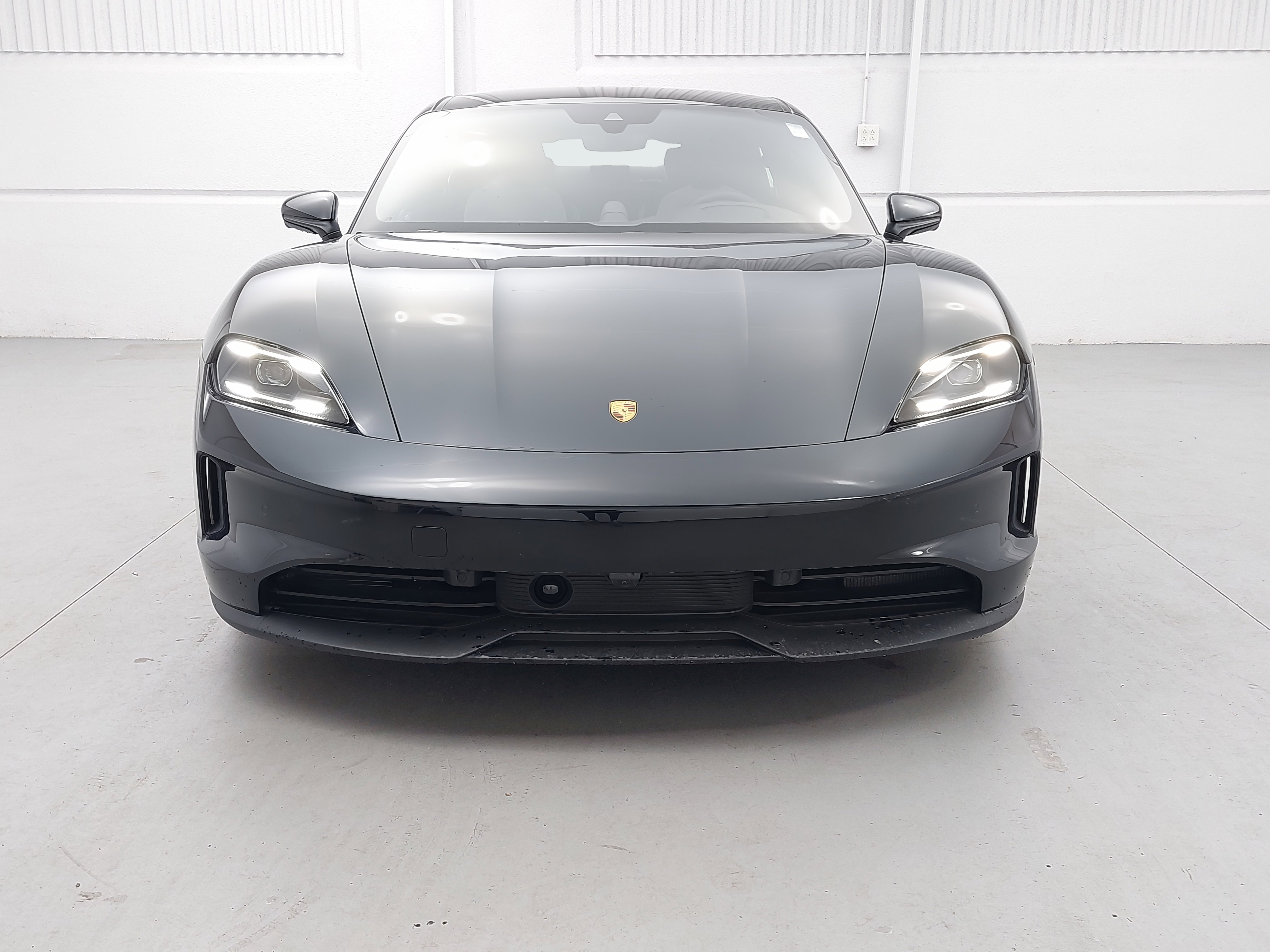 New 2025 Porsche Taycan 4S image 10