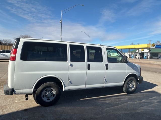 Used 2016 Chevrolet Express 2500 LS RWD image 5