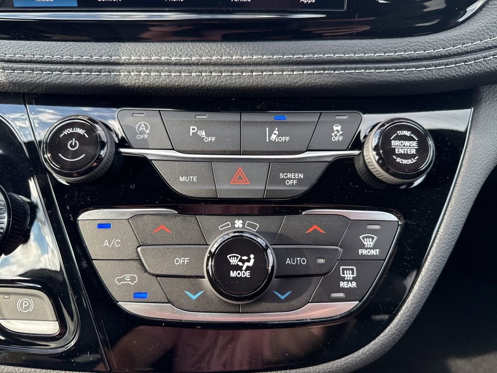 New 2026 Chrysler Pacifica Select image 21