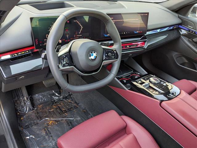Used 2025 BMW 540i xDrive image 10