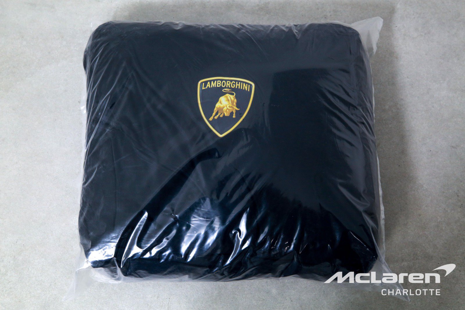 Used 2025 Lamborghini Urus SE AWD/4WD image 30