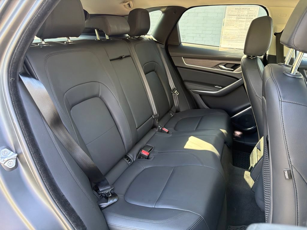 Used 2021 Jaguar F-PACE AWD/4WD image 11