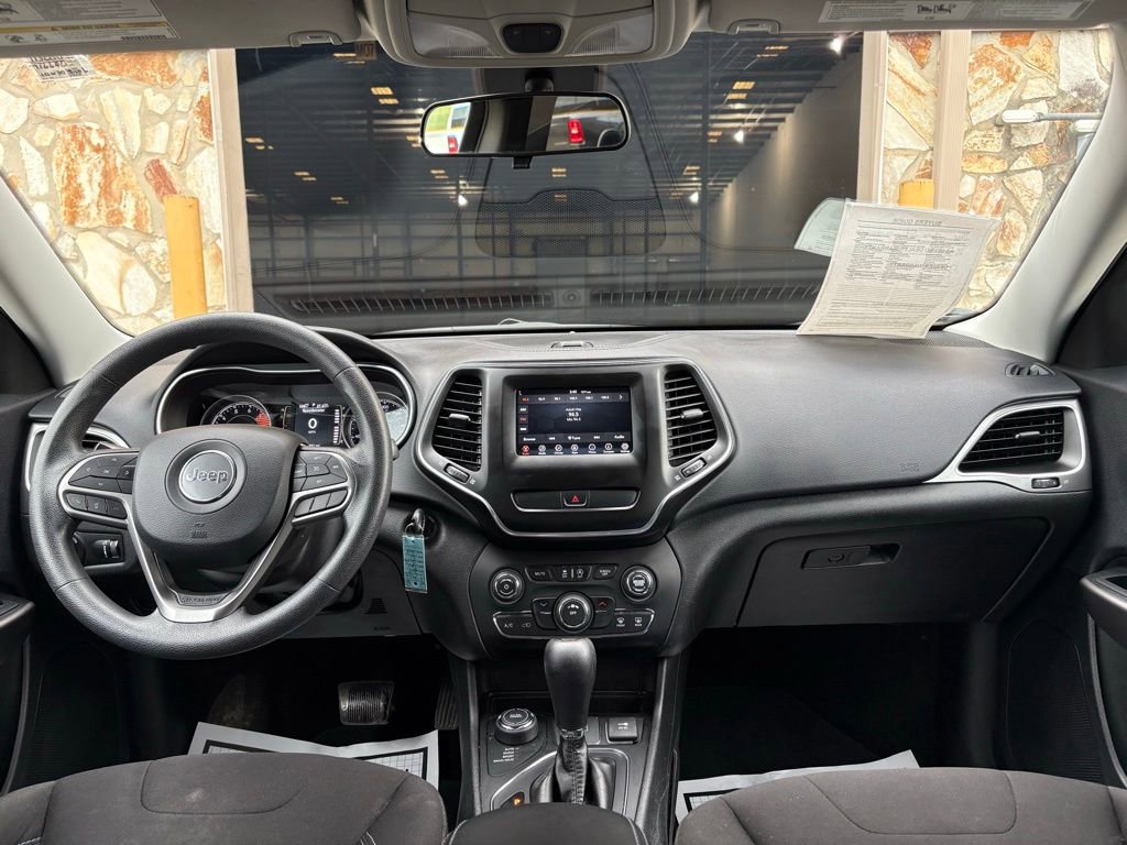 Used 2019 Jeep Cherokee Latitude w/ Popular Appearance Group image 23