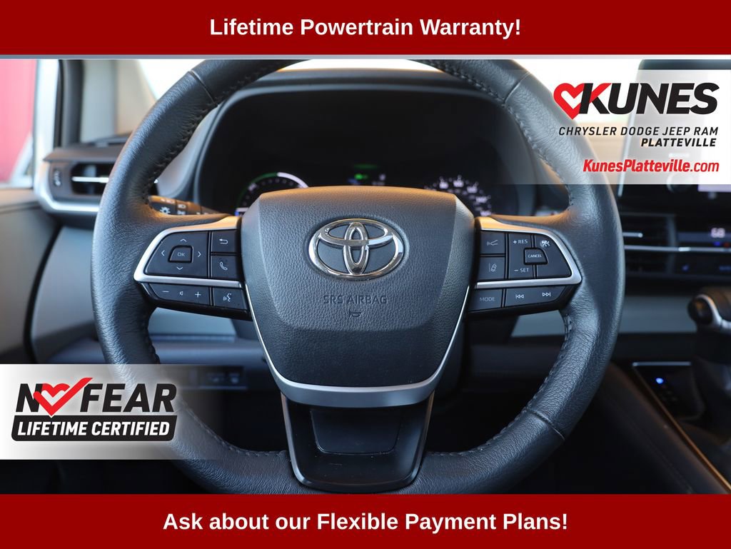 Used 2024 Toyota Sienna XLE image 45