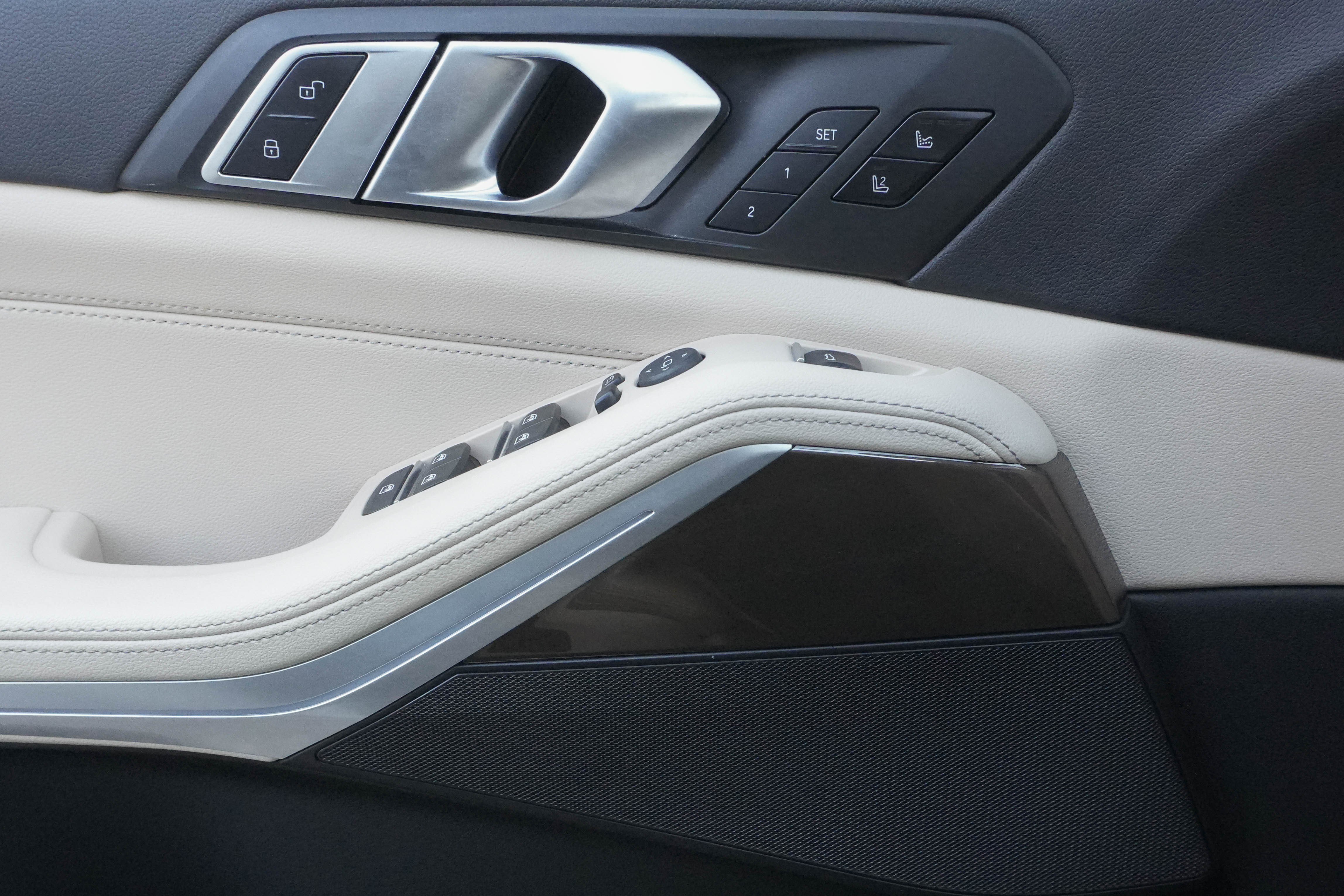 Used 2022 BMW X5 xDrive40i w/ Luxury Seating Package image 13