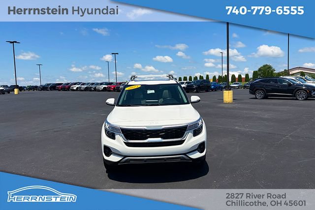 Used 2023 Kia Seltos EX AWD/4WD image 2