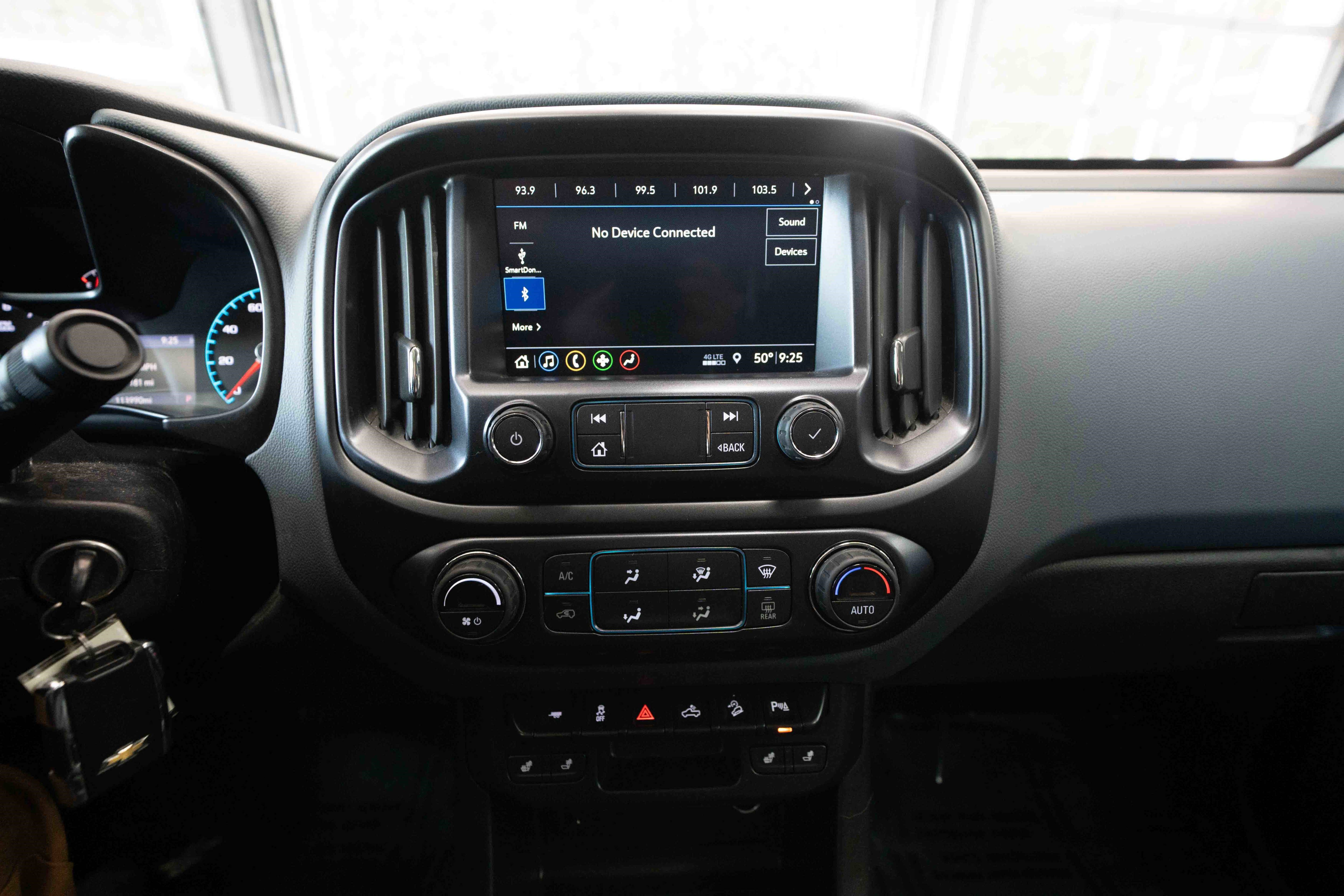 Used 2021 Chevrolet Colorado Z71 AWD/4WD image 17