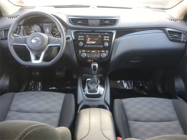 Used 2017 Nissan Rogue Sport SV image 15