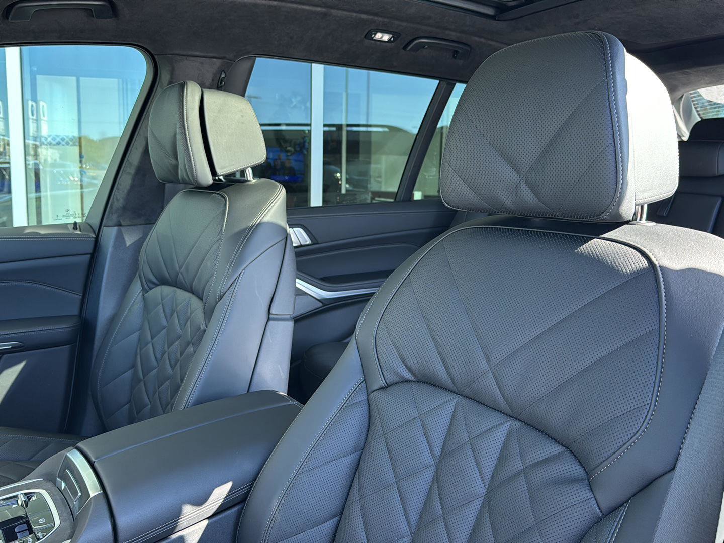 New 2026 BMW X7 xDrive40i w/ Executive Package image 24