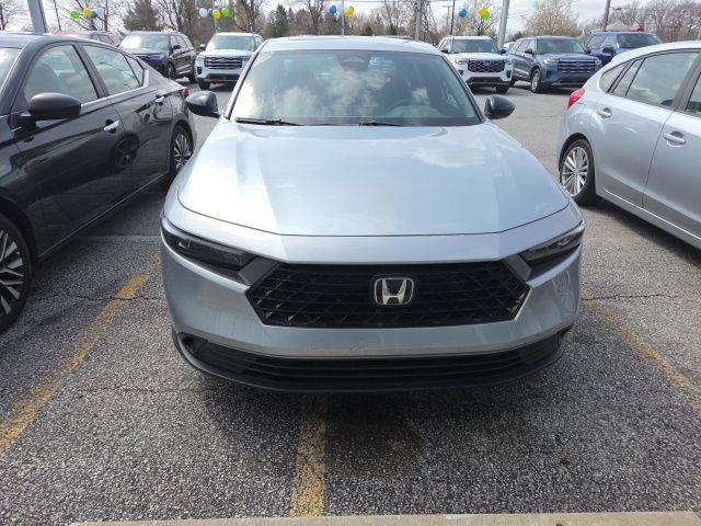 Used 2025 Honda Accord Sport image 2