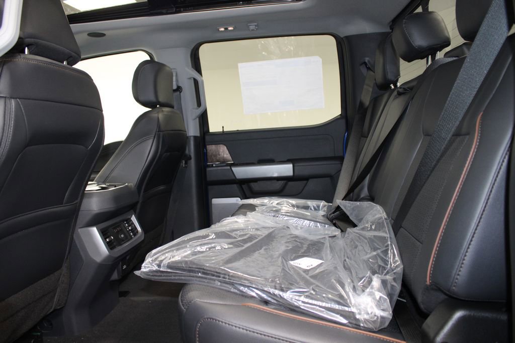 New 2026 Ford F250 Lariat w/ Black Appearance Package image 23