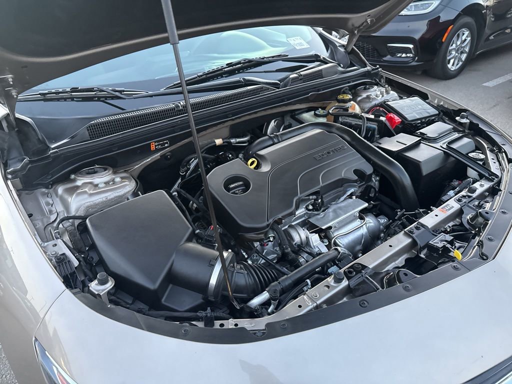 Used 2022 Chevrolet Malibu LT FWD image 25