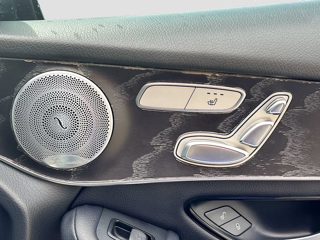 Used 2018 Mercedes-Benz GLC 300 4MATIC w/ Premium Package image 26