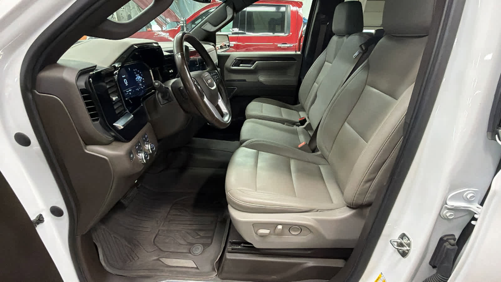 Used 2023 GMC Sierra 1500 SLT image 19