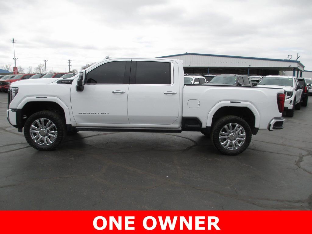 Used 2025 GMC Sierra 2500 Denali Ultimate image 10