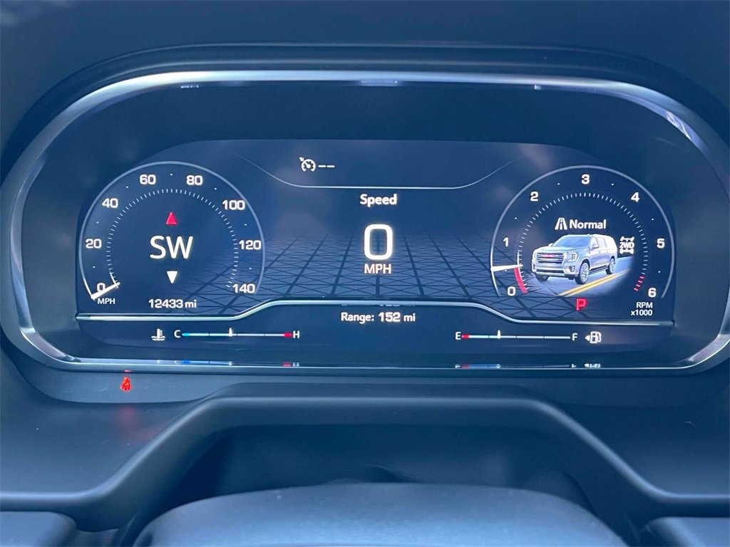 Used 2024 GMC Yukon XL SLT image 38