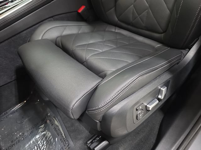 Used 2024 BMW X5 xDrive40i w/ Premium Package AWD/4WD image 28