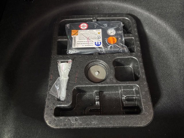 Certified 2024 Jeep Compass Limited image 10